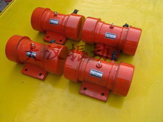 YZS振動(dòng)電機(jī):激振能力強(qiáng)，拆卸方便。