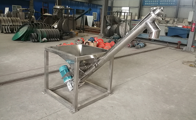 ls螺旋輸送機：型號齊全，結(jié)構(gòu)簡單，占地面積小，輸送能力強。